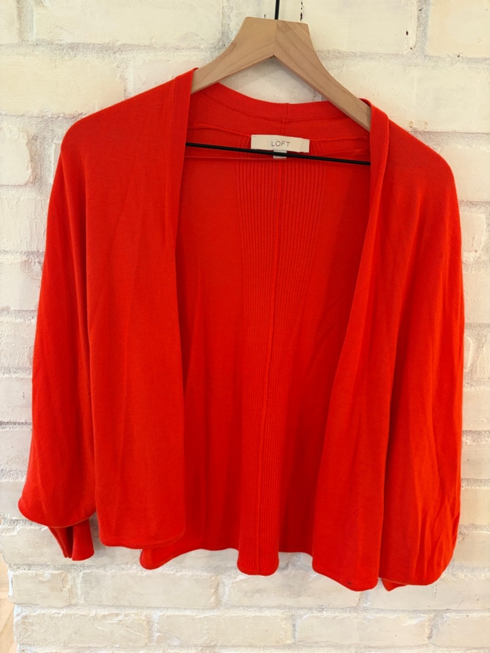 LOFT Open-Front Orange-Red Cardigan
(B2)